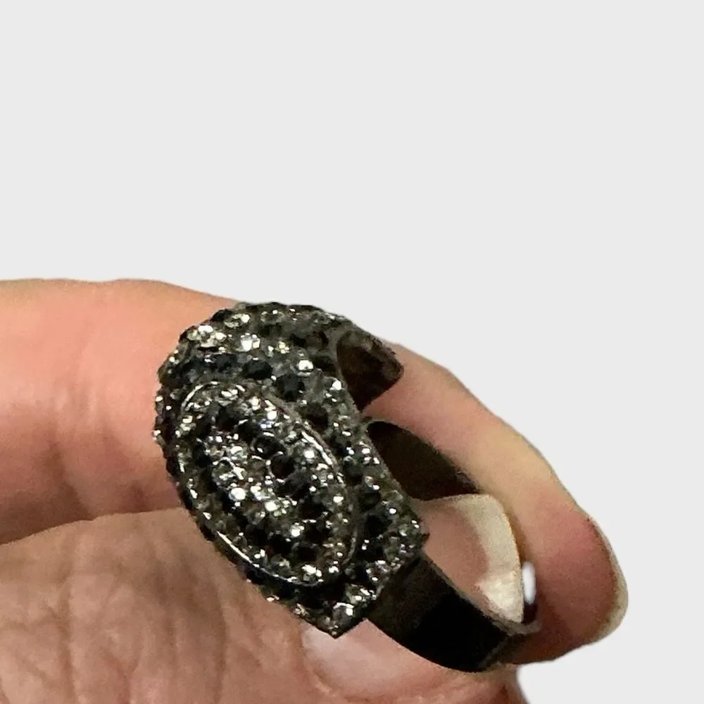Vintage Adjustable Silver Black ring Rhinestone Raised